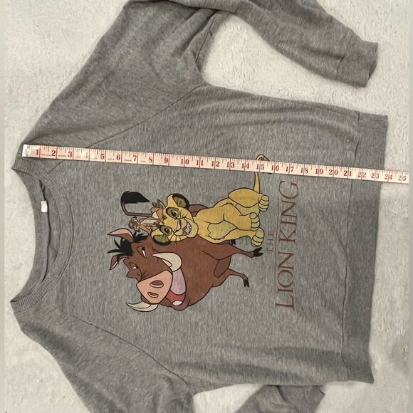 Women’s XL Disney’s The Lion King Crewneck Sweatshirt - Picture 5 of 6